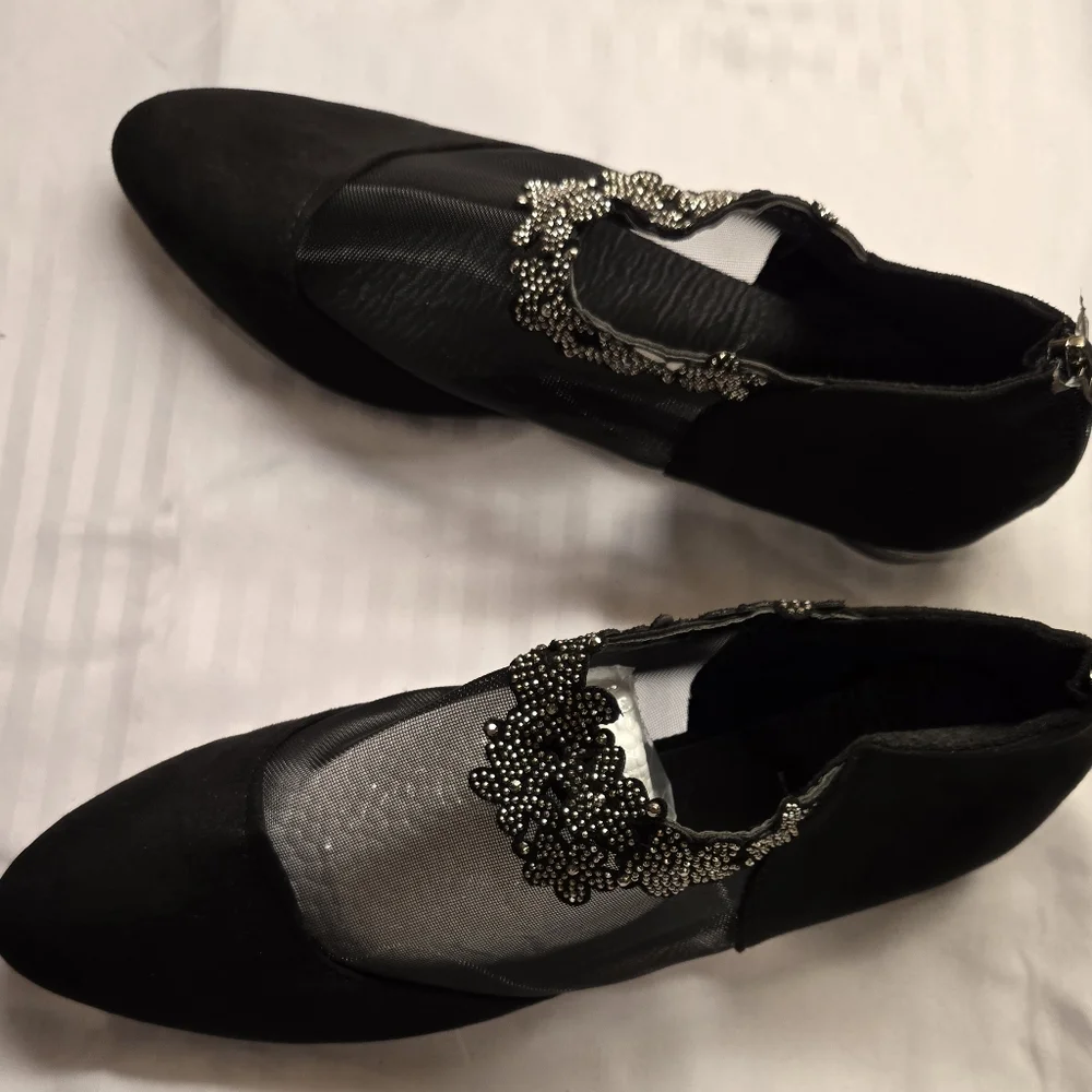 Mesh Shoe - Picture 2 of 4